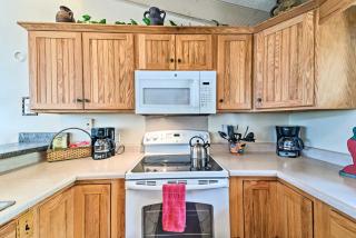 Ruidoso Home with Private Wet Bar and Pool Table - Ruidoso - 2