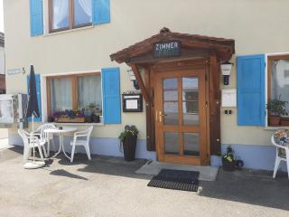 Gästehaus Pension Waldhorn - Weilen unter den Rinnen - 4