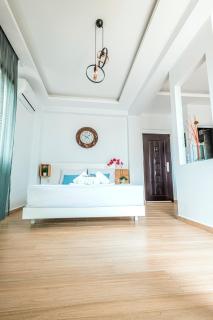 Design Suites Efharis (Chateau) - Néa Péramos - 6