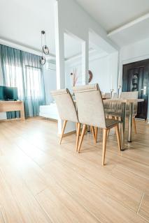 Design Suites Efharis (Chateau) - Néa Péramos - 5