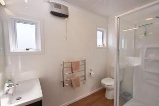 Accommodation Fiordland The Bach - One Bedroom Cottage at 226B Milford Road - Te Anau - 2