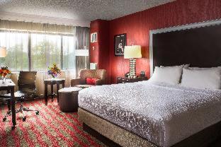 DoubleTree by Hilton New York-LaGuardia - 1