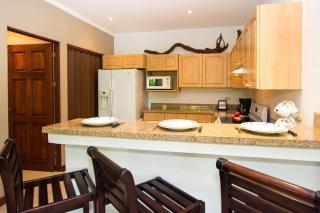 Dazzling ocean views from a bluff in Flamingo - magnificent inside and out - Playa Flamingo - 1