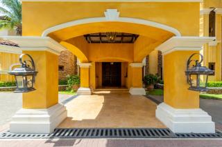Mediterranean-style Flamingo mansion offers the ultimate in beachfront luxury - Playa Flamingo - 2