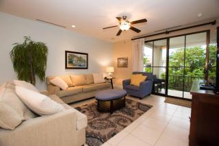 Nicely Decorated 3rd-Floor Beauty with Pool-View Balcony in Coco - Coco - 9