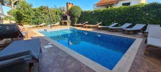 Apartments Mery - Supetar (San Pietro di Brazza) - 0