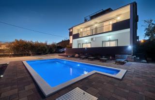 Jakov Haus - 1