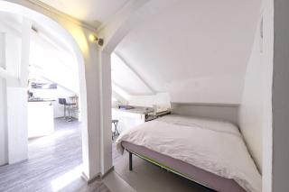 Studio DUPLEX Atypique, classé et Label "Gîte de France" 5min centre, 15min gare, CLIMATISATION, Lit double, Calme et Cosy, NETFLIX , WIFI, Parking, boite à clés arrivée tardive - Gîtes La Tarine - Albertville - 1