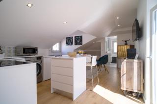 Good Karma - Bright and Sophisticated Apartment with Balcony - 4