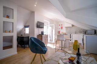 Good Karma - Bright and Sophisticated Apartment with Balcony - 8