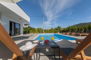 Holiday Home EB with Heated Pool - Gata - 9