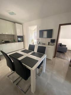 GUESTHOUSE RUZA SOBRA apartments in the attic of the house - Sobra - 9
