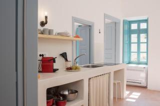 Santorinio Yellow House - 1