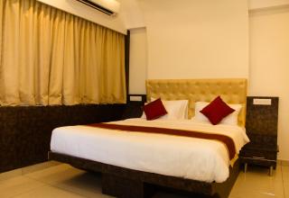 Hotel Golden Amulya Rest Wings - Yelahanka - 9