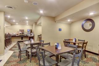 Cobblestone Hotel & Suites - Waynesboro - Rouzerville - 5
