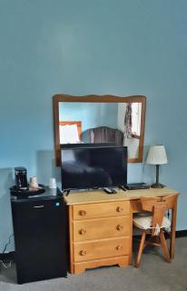 MacIver's Motel and Camp - 6