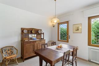Como Lake Cosy Flat with Garden and Parking - 1