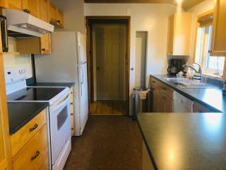 Midnight Sun Vacation Home - 4