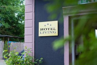 Hotel Living - Šuto Orizari - 0