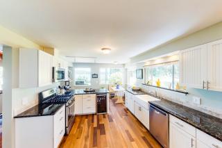Waterfront Getaway - Poulsbo - 2