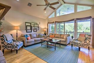 Sunny Seguin Retreat with Canoes on Guadalupe River! - Seguin - 6
