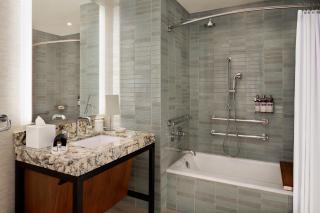 Grand Hyatt at SFO - 5