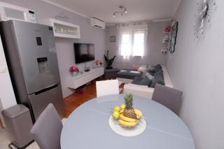Apartman *SANJA* Omiš - Omiš - 7