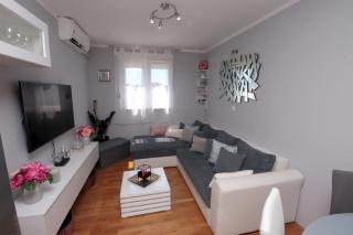 Apartman *SANJA* Omiš - Omiš - 0