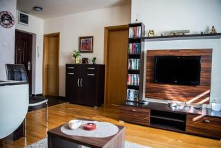 The Temple bells, flat in the heart of the city - 8