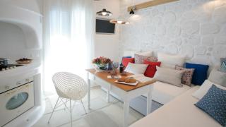 Euphoria Downtown - Naxos Chora - 1