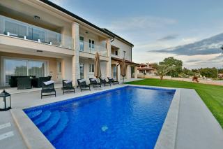 Belvedere - 9
