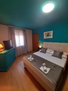 Apartments Mladinić - Pučišća - 4