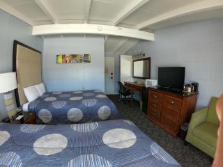 Copper Lantern Motor Lodge - 1