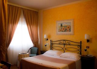 Hotel Ristorante Tre Stelle - Montepulciano - 9