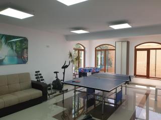 casa adrian 2 mai - 2 Mai - 1