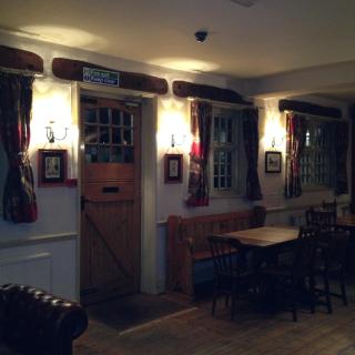 The Half Moon Inn - Woking - 3