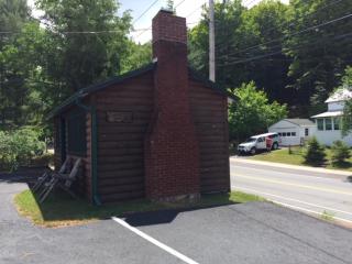 Pine Knoll Hotel Lakeside Lodge & Cabin - Old Forge - 4