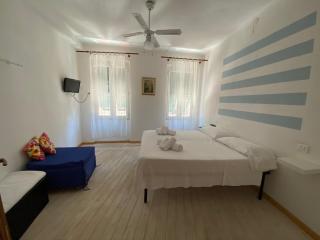 Vernazza Holidays Apartments - Vernazza - 3