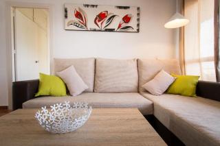 Holidays2Torremolinos Apartamento de 3 dormitorios con terraza y piscina comunitaria - 8