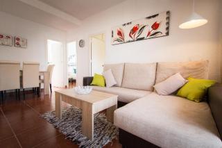 Holidays2Torremolinos Apartamento de 3 dormitorios con terraza y piscina comunitaria - 1
