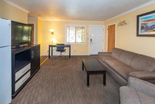 Surf Motel and Gardens - Fort Bragg - 3