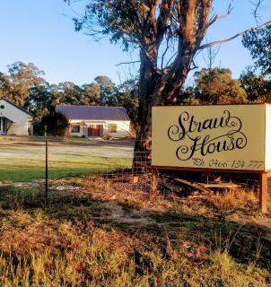 Straw House Farm - STANTHORPE - 3