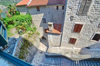 Bright, Romantic & Super Stylish Old Town Flat with Seaview & Shared Terrace - Kotor - 1