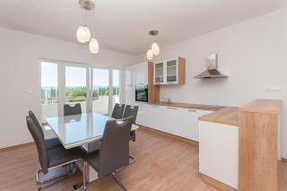 Apartman Mira- Omis - 0