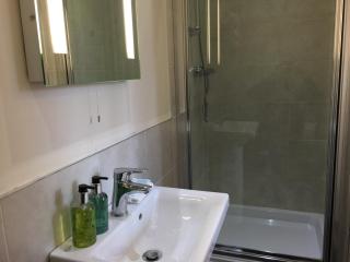 Shrubbery Guest House - 5