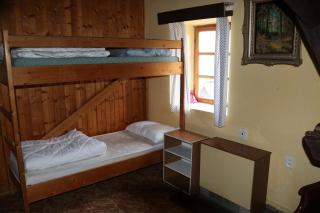 tvrz Holešice-Orlická přehrada, Penzion - 9