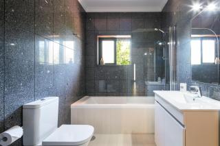 Stunning 3-bed-2-bath villa over Douro River;Porto city - WIFI-sleep 6-10 - Aveiro - 3
