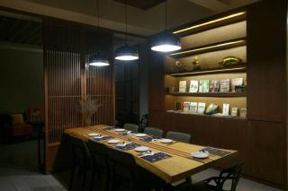 Chilling in Alley - 6