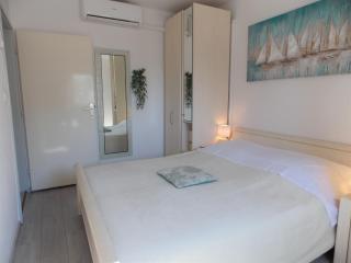 Warm Terrace Apartments - 8