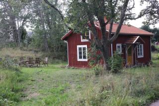 Sjönära stuga med båt och bastu - Ramkvilla - 7